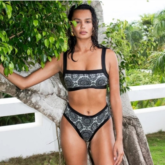 New Solid & Striped The Scottie Medallion Print 2 Piece Bikini Set Large NWT - Picture 4 of 14